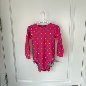 RuffleButts Pink Hearts One Piece Rashguard Swimsuit Long Sleeves Zipper size 3T